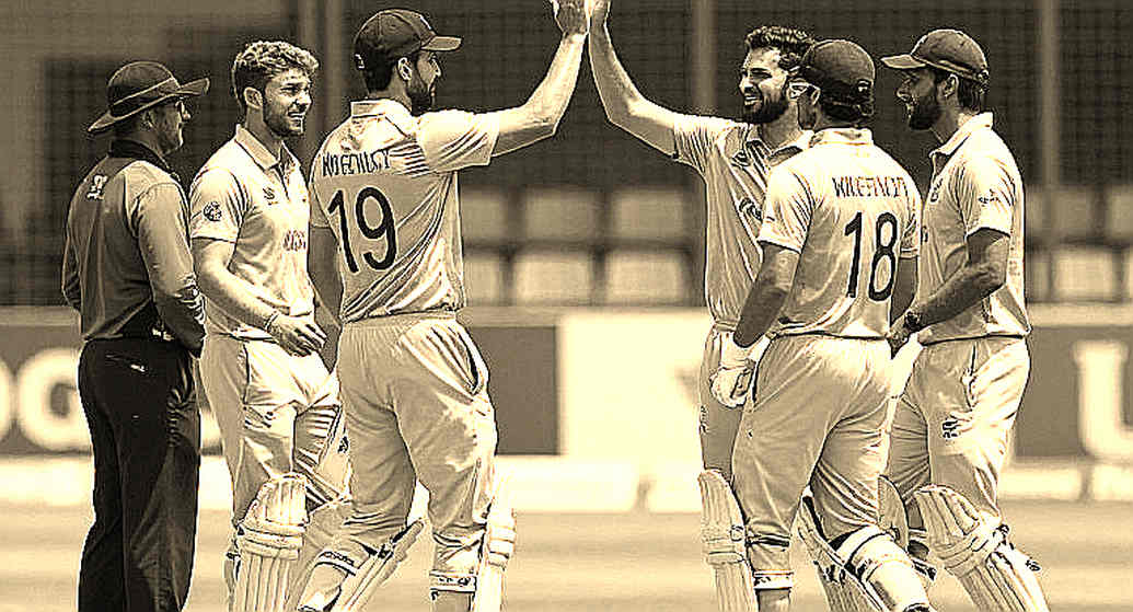 রাওয়ালপিন্ডিতে ৩০৫: সালমান আলি আঘার এক ইনিংস, আর দুই দলের একই ব্যর্থতার আয়না